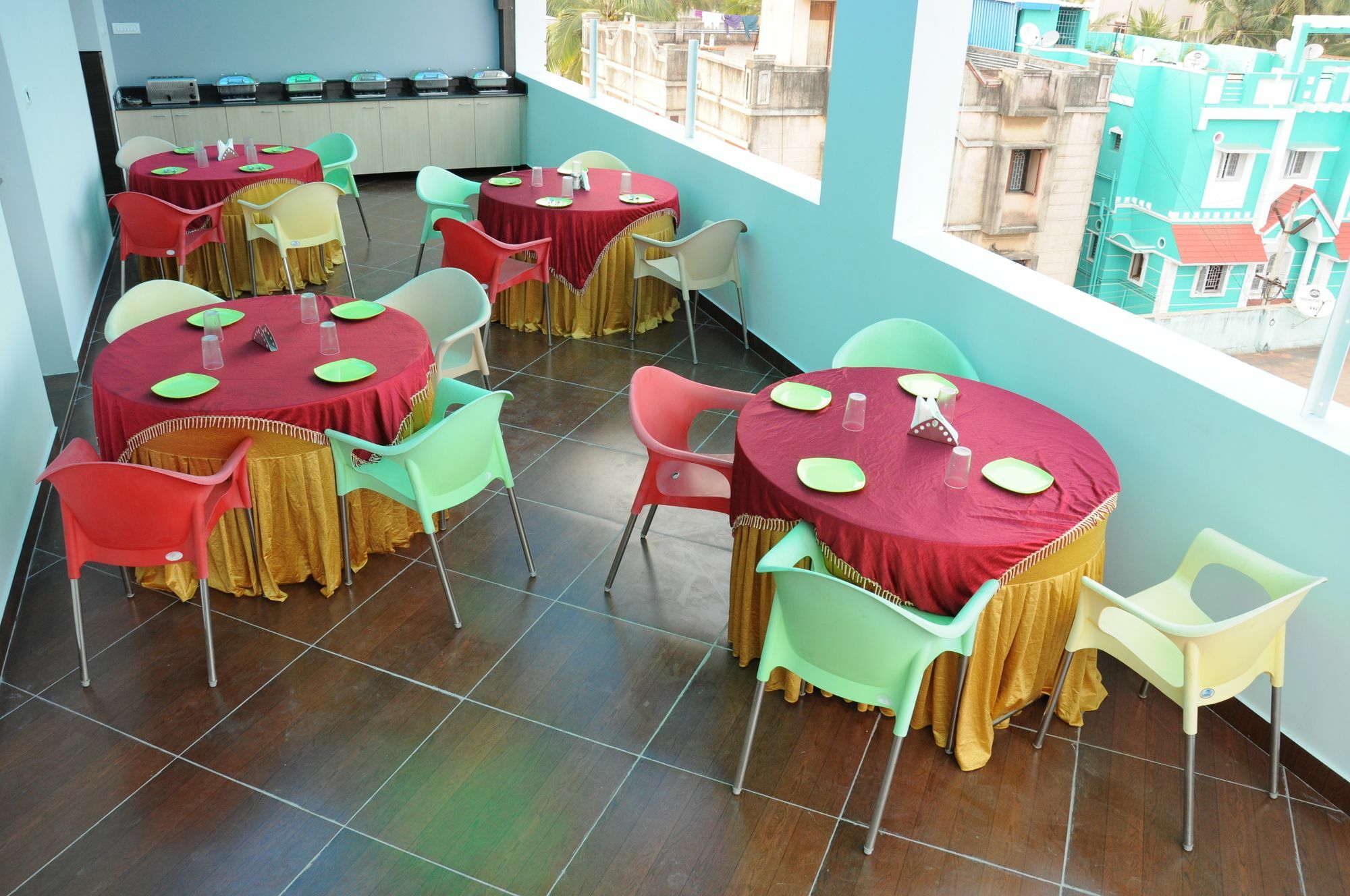 Super Townhouse Near Airport Formerly Sai Bala Budget