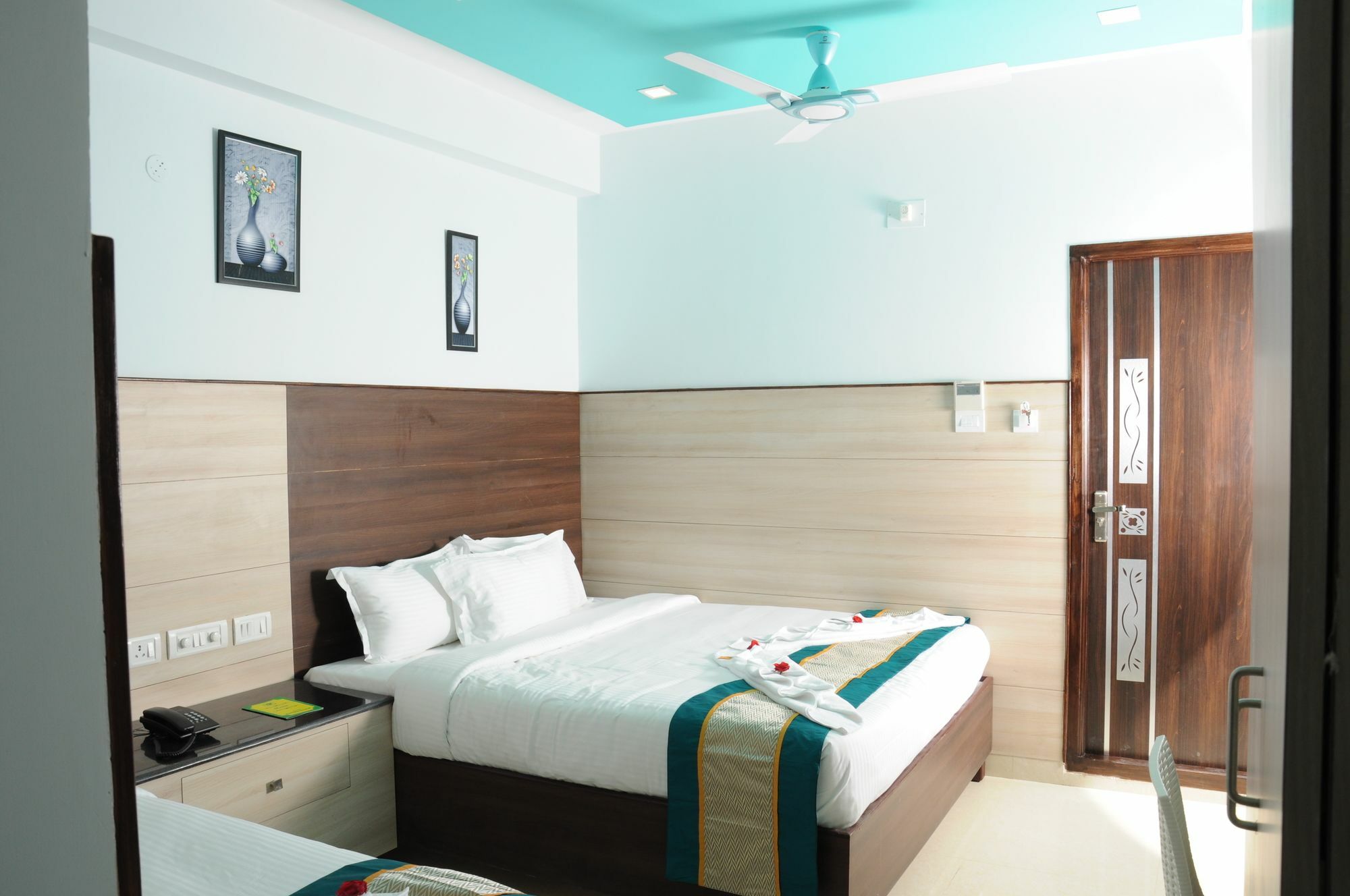 Super Townhouse Near Airport Formerly Sai Bala Budget